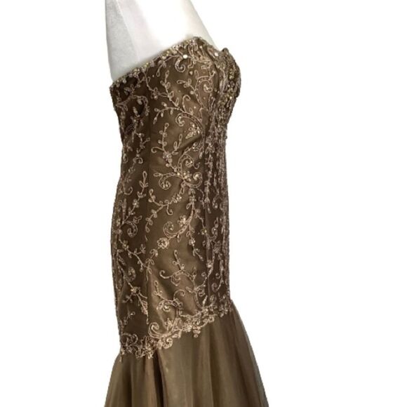 MON CHERI STRAPLESS TRUMPET PROM/ EVENING GOWN/ WEDDING DRESS SIZE 6 - Picture 4 of 15